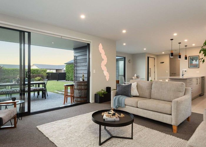  at 75 Benmore, Pyes Pa, Tauranga, Bay Of Plenty