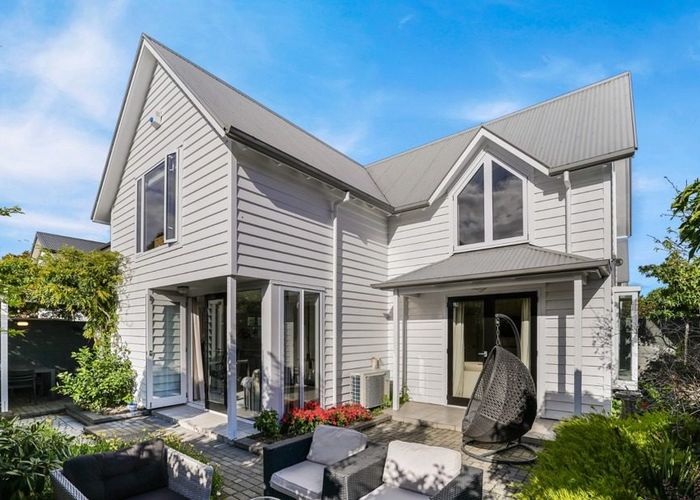  at 34a Aikmans Road, Merivale, Christchurch City, Canterbury