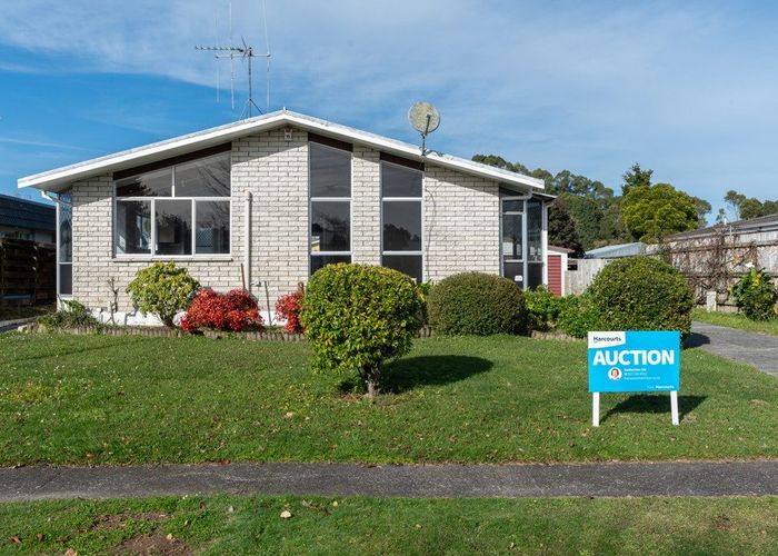  at 25 Chequers Avenue, Chartwell, Hamilton