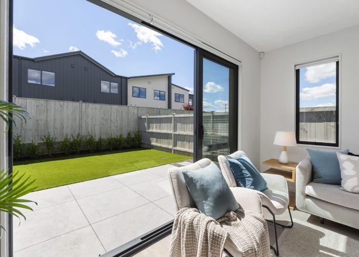  at 10 Paraone Crescent, Conifer Grove, Papakura, Auckland