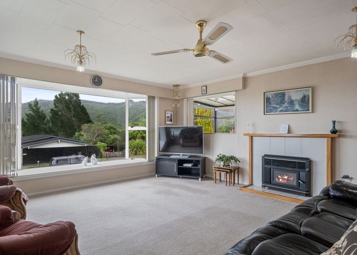  at 20 Sunnyview Drive, Brown Owl, Upper Hutt