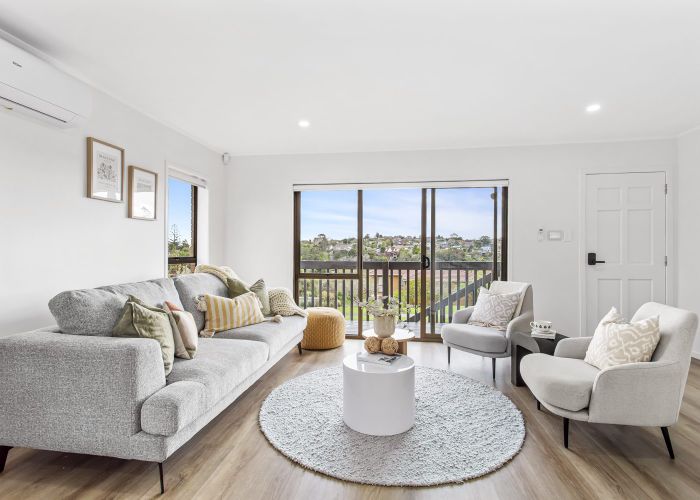  at 2/27 Galloway Crescent, Farm Cove, Manukau City, Auckland