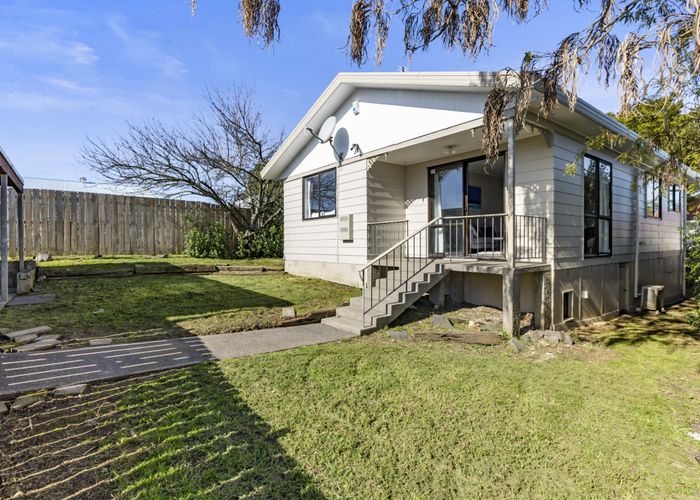  at 1/8 Martha Lane, Weymouth, Manukau City, Auckland