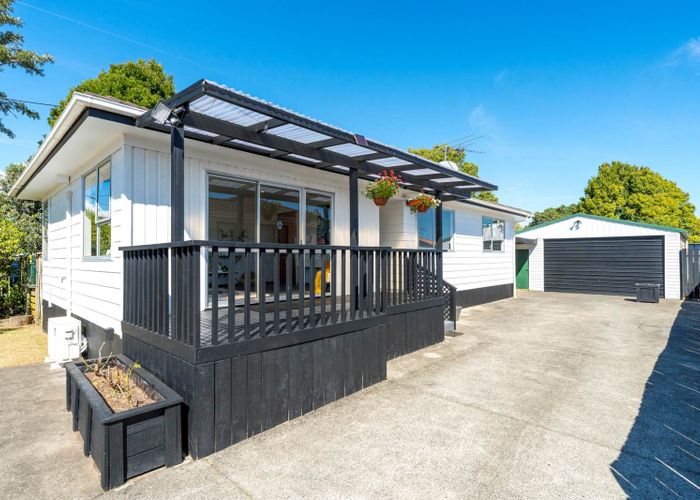  at 16 Glen Road, Ranui, Waitakere City, Auckland