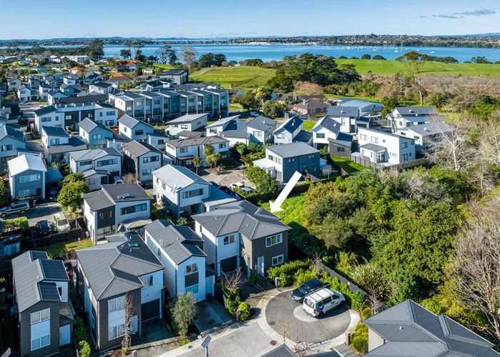  at 9 Manaaki Circle, Wai o Taiki Bay, Auckland