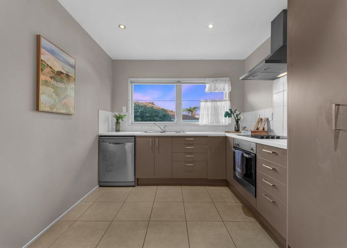  at 6 Lakeside Drive, Pahurehure, Papakura, Auckland