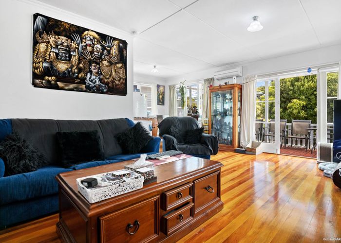  at 11 Dickey Street, New Windsor, Auckland
