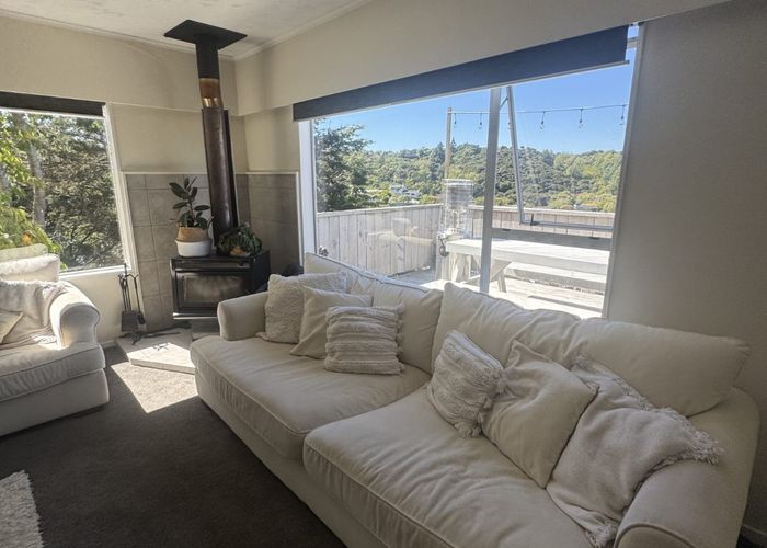  at 9 Keel Place, Whitby, Porirua, Wellington