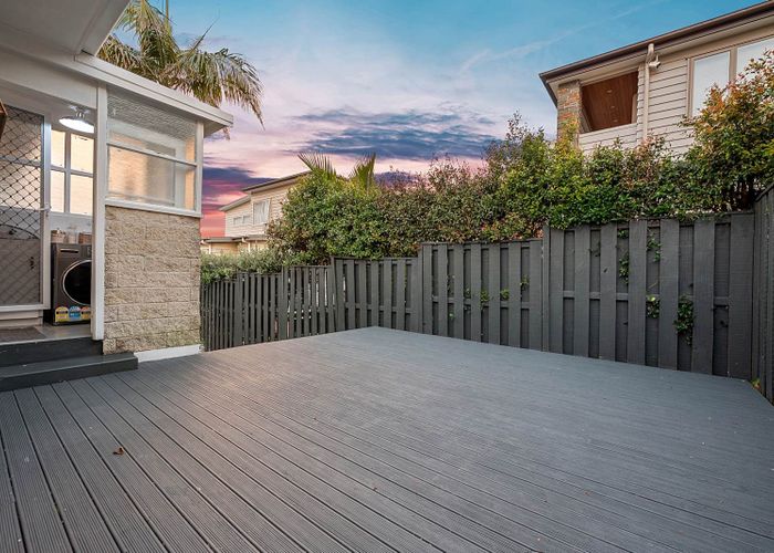  at 2/38 Corunna Road, Milford, North Shore City, Auckland