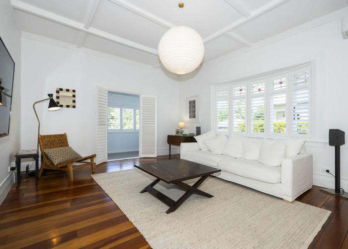  at 33 Wairiki Road, Mount Eden, Auckland