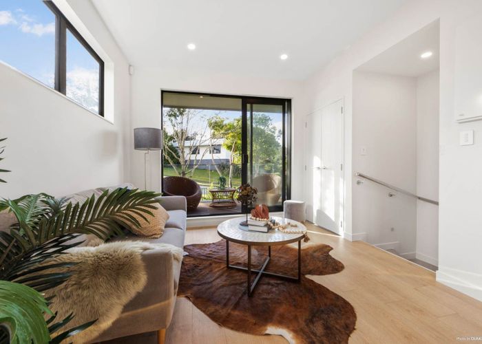  at 1/13 Crosby Road, West Harbour, Waitakere City, Auckland
