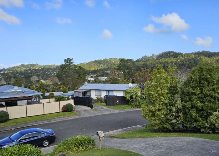  at 28 Kotinga Avenue, Glen Eden, Auckland