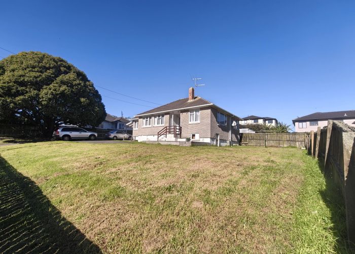  at 21 Anderson Avenue, Point England, Auckland City, Auckland