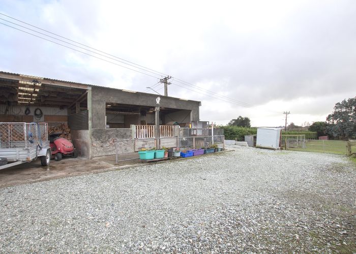  at 208 Avon Road, Clifton, Invercargill