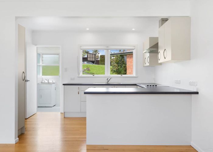  at 2/12 Raines Avenue, Forrest Hill, Auckland