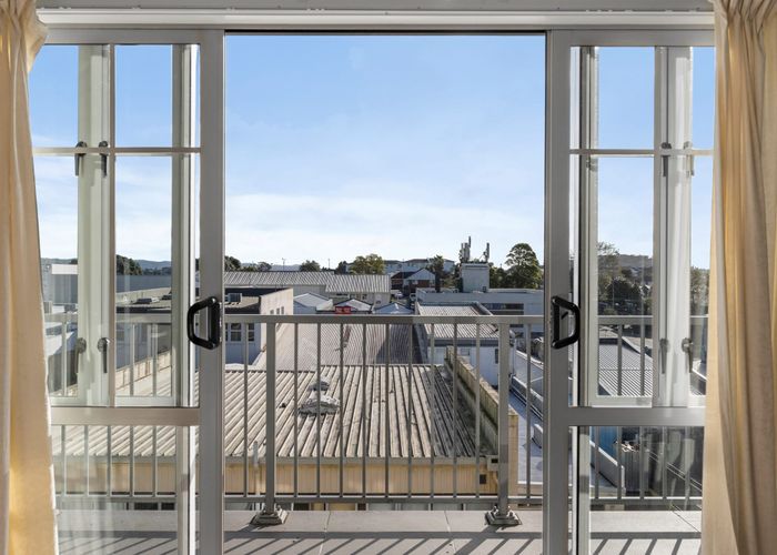  at 3H/3 Keystone Avenue, Three Kings, Auckland