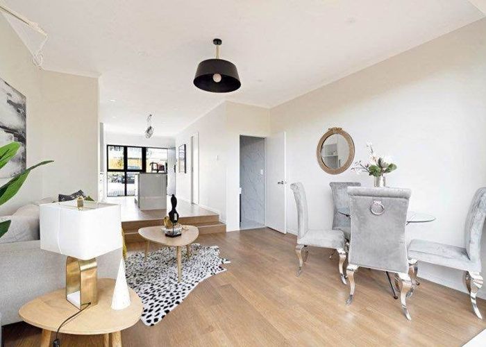  at 32 Brandon Road, Glen Eden, Waitakere City, Auckland