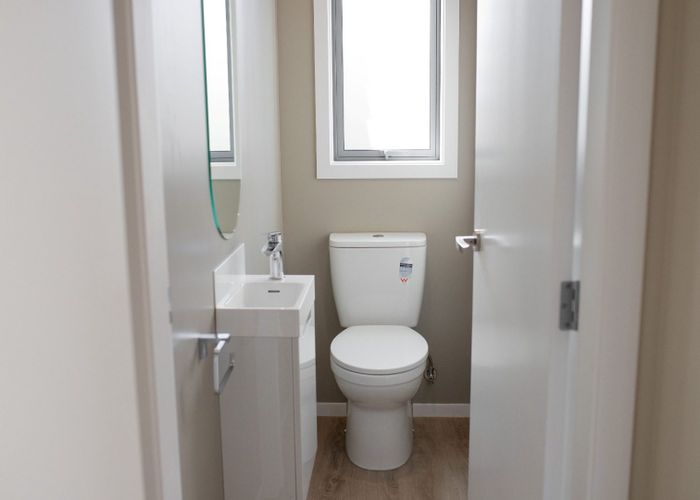  at 4/10 Marion Street, Silverstream, Upper Hutt, Wellington