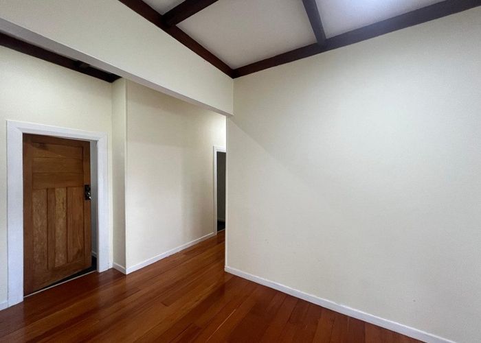  at 2/425 Great North Road, Henderson, Waitakere City, Auckland