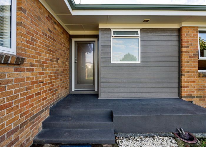  at 32 Sandwich Road, Saint Andrews, Hamilton, Waikato