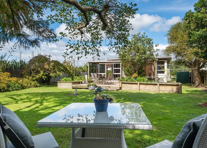  at 7 Parakai Avenue, Parakai, Helensville