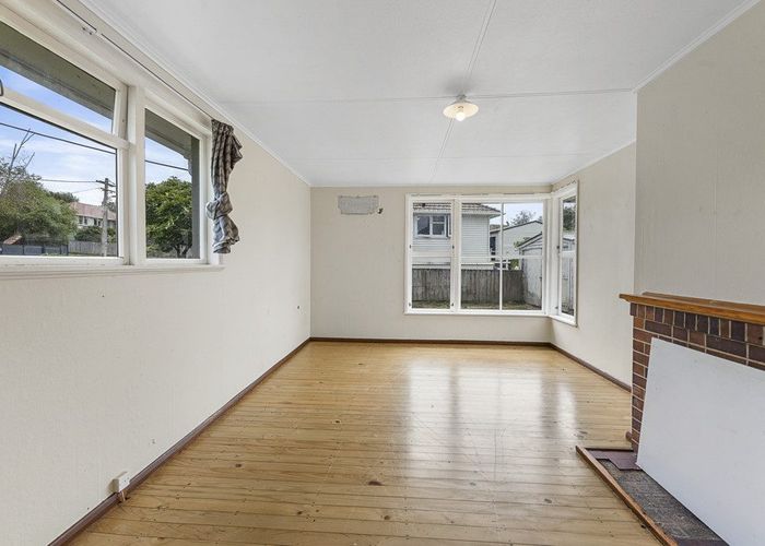  at 27 Kohekohe Street, MEREMERE, MERCER