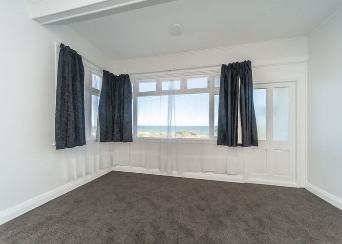 at 33 Moa Point Road, Moa Point, Wellington