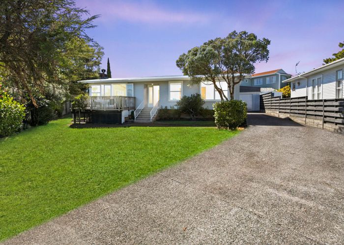  at 30 Sunray Avenue, Titirangi, Auckland