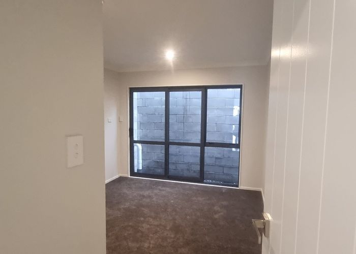  at 16a Lobelia Rise, Goodwood Heights, Manukau City, Auckland
