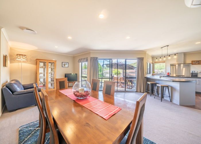  at 4 Aragon Grove, Kingsley Heights, Upper Hutt