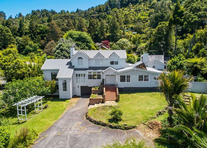  at 207 Woodlands Park Road, Titirangi, Auckland