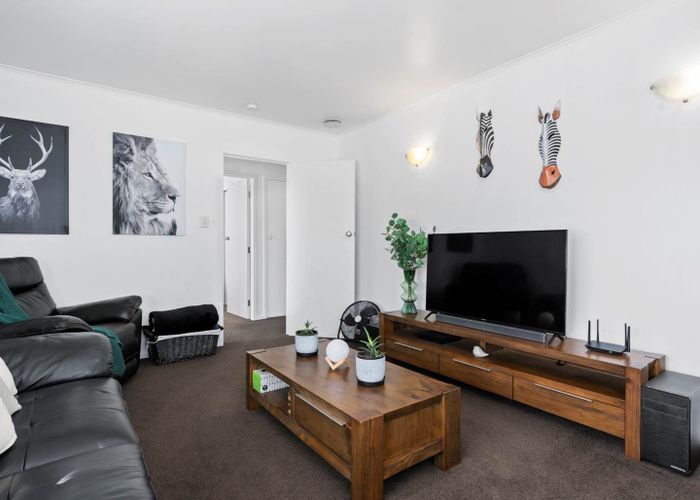  at 1/771 Beach Road, Browns Bay, Auckland