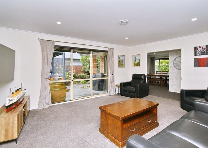  at 9 Puhara Avenue, Parklands, Christchurch