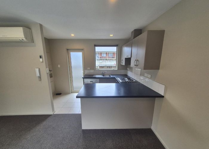  at 2/296 Bealey Avenue, City Centre, Christchurch City, Canterbury