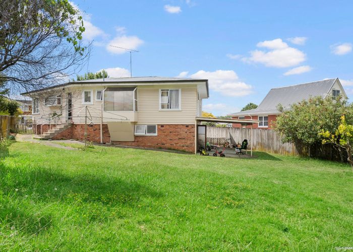  at 127 Reeves Road, Pakuranga Heights, Manukau City, Auckland