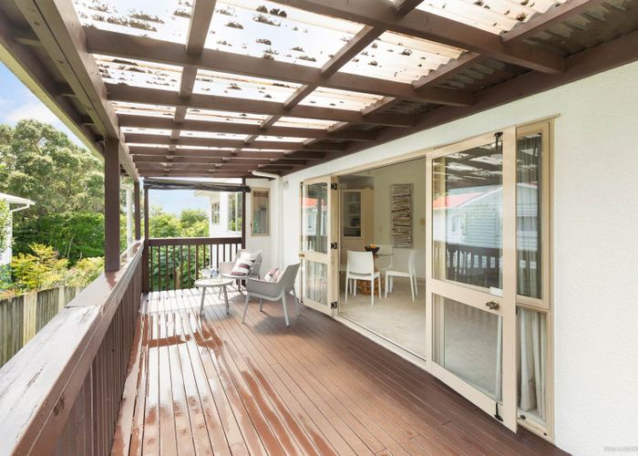  at 2/213 Rangatira Road, Beach Haven, North Shore City, Auckland