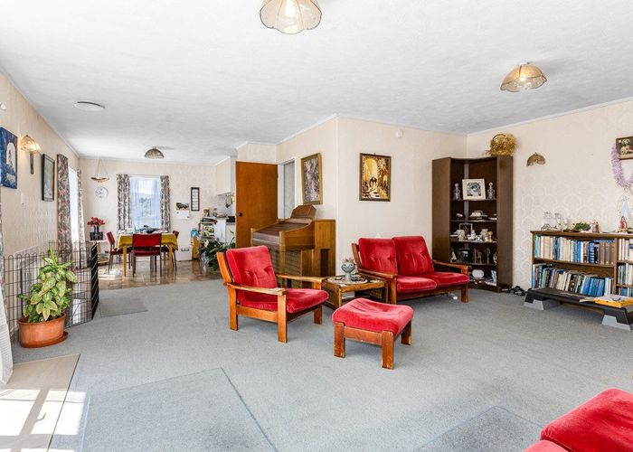  at 21 Staithes Drive North, Whitby, Porirua, Wellington