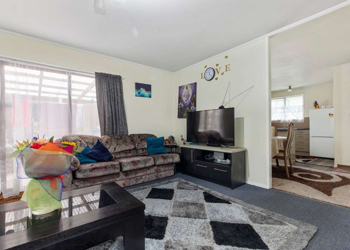  at 2/47 Taitimu Drive, Weymouth, Auckland