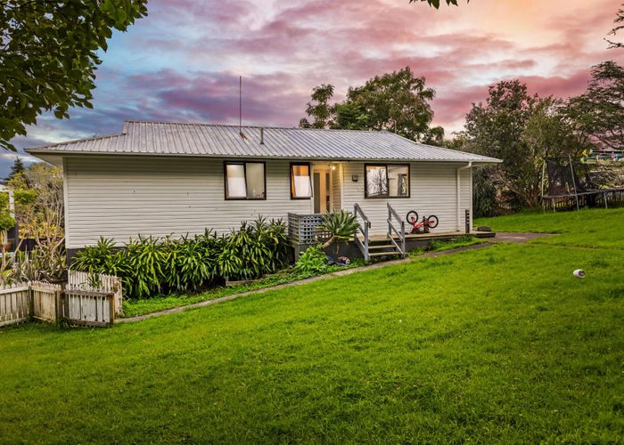  at 6 Crosby Road, West Harbour, Waitakere City, Auckland
