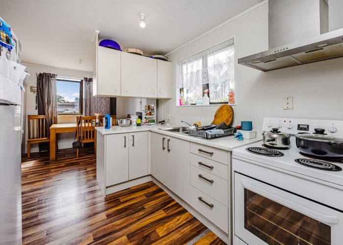  at 1/27 Silver Creek Road, Clendon Park, Manukau City, Auckland