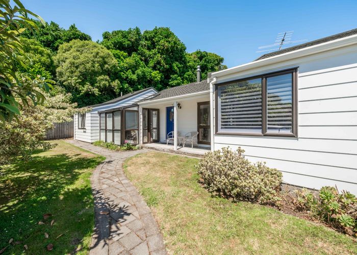  at 81 Nimmo Avenue East, Waikanae