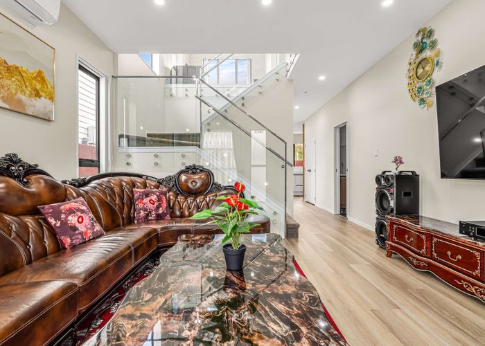  at 6/684 Te Atata Tu Rd, Te Atatu Peninsula, Waitakere City, Auckland