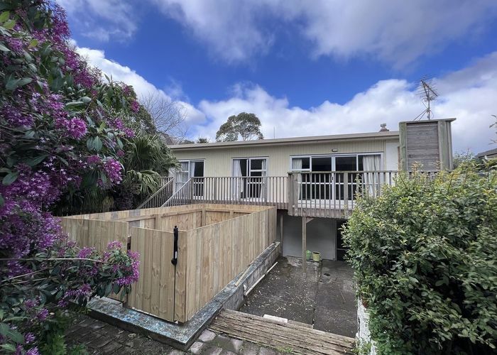  at 1/5 Killarney Avenue, Torbay, North Shore City, Auckland