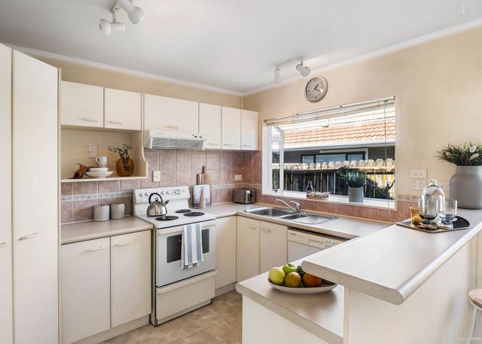  at 2/8 Lonsdale Street, Ellerslie, Auckland City, Auckland