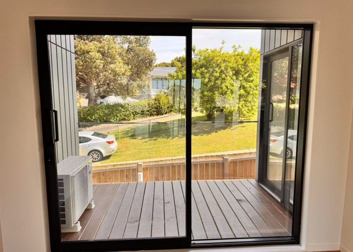  at 24 Gladys Ave, Glenfield, North Shore City, Auckland