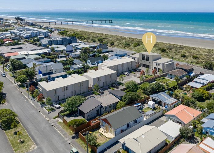  at 255 Marine Parade, New Brighton, Christchurch City, Canterbury