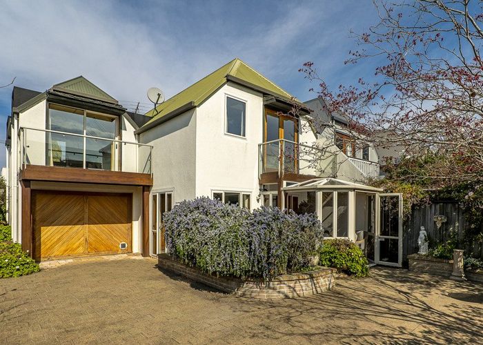  at 1/67 Cox Street, Merivale, Christchurch