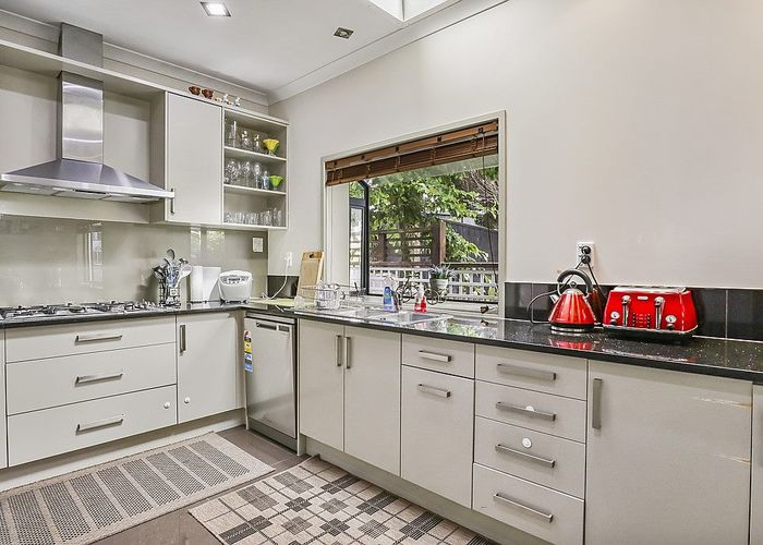  at 46 Ruawai Road, Mount Wellington, Auckland