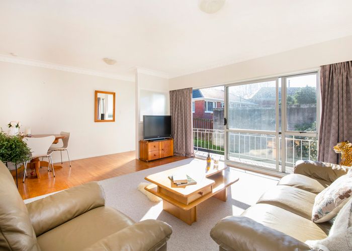  at 2/257 Pakuranga Road, Pakuranga, Auckland