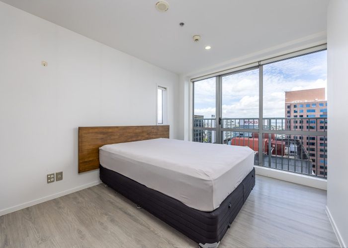  at 2204/74 Albert Street, City Centre, Auckland City, Auckland